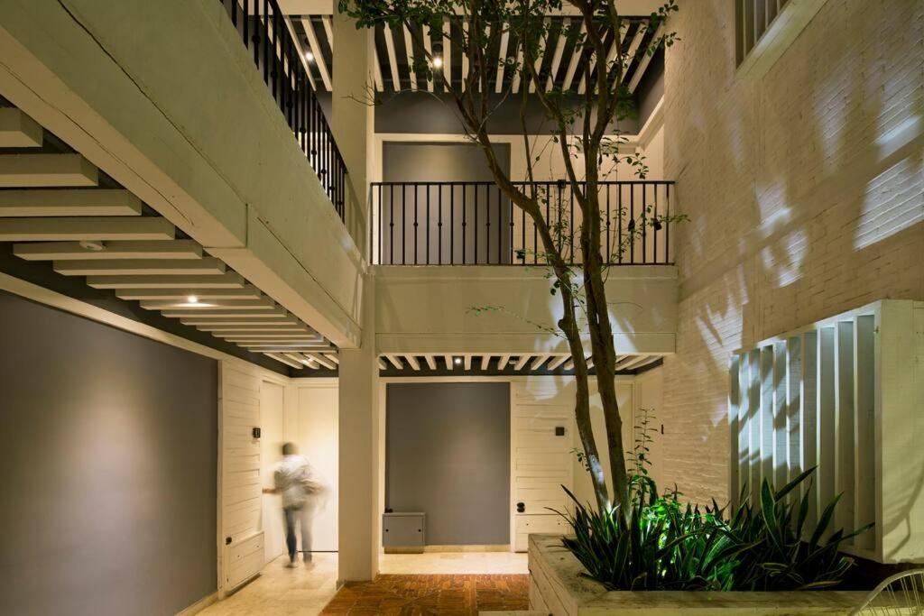 Apartment Awesome And Unique, In The Heart Of Downtown D15 *